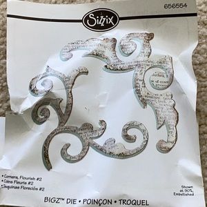 SIZZIX “Corners, flourish #2 die